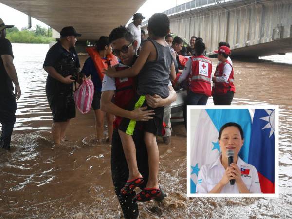 Miembros de la cruz roja hondureña rescatan a habitantes de El Progreso, Honduras, tras el desbordamiento del río Ulúa el 24 de septiembre de 2022. En el recuadro, la embajadora Vivia Chang.