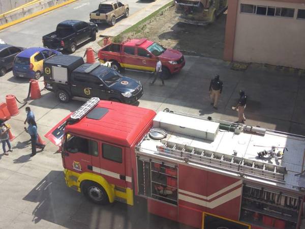 La investigación de la compra de camiones cisterna de los Bomberos fue frenada en el Ministerio Público.