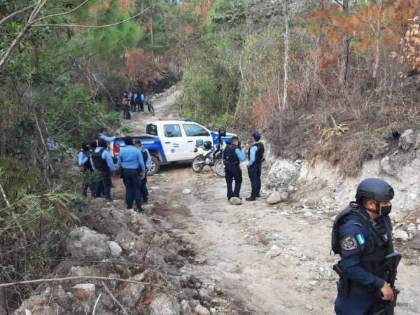 Al menos cuatro muertos y dos oficiales heridos dejó el enfrentamiento entre elementos policiales y supuestos criminales de la banda “Los Soroguaras” registrado este miércoles -26 de abril- en el valle de Támara. A continuación las imágenes.