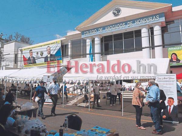 Históricamente los procesos eleccionarios en el Colegio de Abogados de Honduras (CAH) han sido bastante disputados porque las facciones de los partidos políticos ahí representados ejercen fuertes presiones.