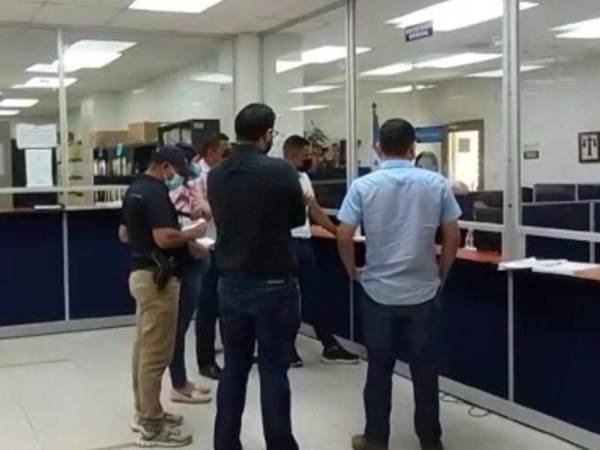 Tres de los agentes recibieron medidas sustitutivas y uno guardará prisión preventiva en El Progreso, Yoro.