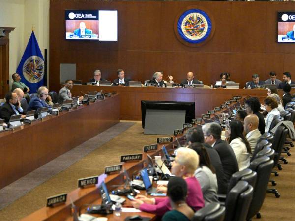 La OEA critica el uso del poder judicial en Venezuela como un instrumento de represión y violación de derechos humanos, acusando al sistema de justicia de actuar más como agente de represión que de impartir justicia.