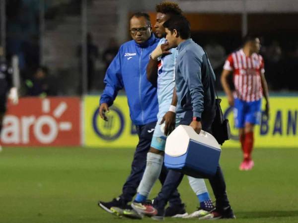 Yeison Mejía sufrió una dura caída en la final de ida.