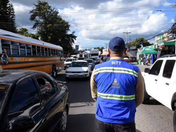 Los agentes del Instituto Hondureño del Transporte Terrestre (IHTT) realizarán operativos de manera diaria durante la Semana Morazánica. <b> </b>