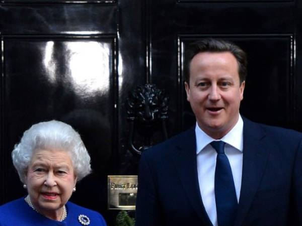 El ex primer ministro británico David Cameron reveló el 19 de septiembre de 2019 que le pidió a la reina Isabel II que interviniera en el referéndum sobre la independencia de Escocia, a pesar de su papel neutral como jefe de estado. Foto: AFP.