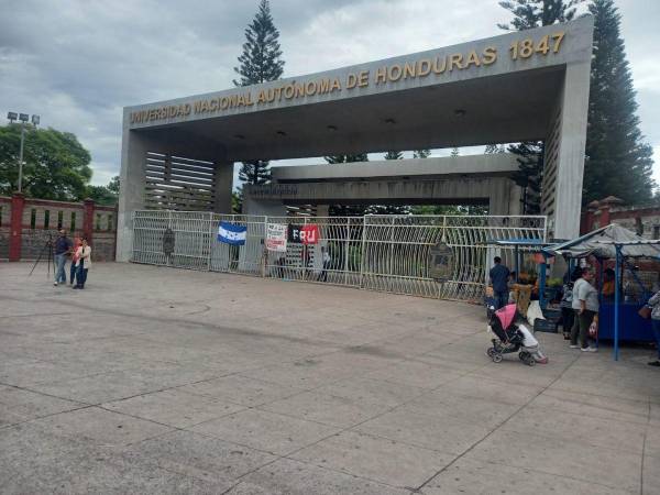 Los protestantes advirtieron que la toma de Ciudad Universitaria será de manera indefinida y piden a las autoridades gubernamentales tomar cartas en el asunto para evitar una crisis en la UNAH.