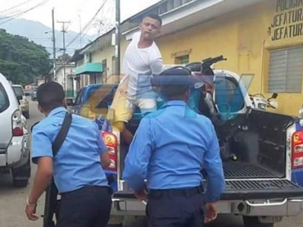 El detenido responde al nombre de Vicente José Munguía Rivera de 20 años de edad (Foto: Cortesía 45 TV)