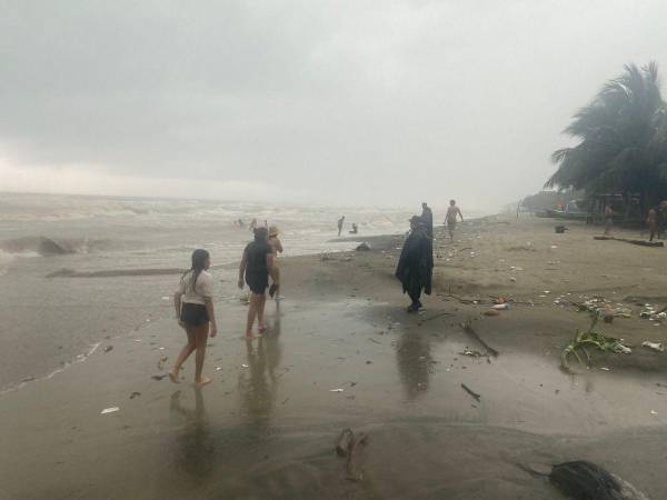 Las autoridades hondureñas elevaron a alerta verde el departamento de Atlántida.