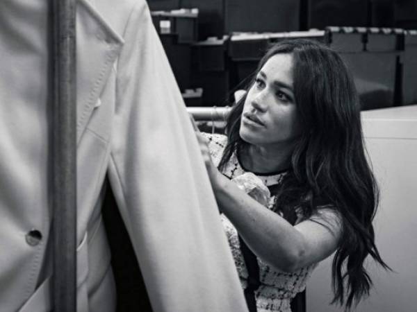 La edición, titulada Forces For Change (Fuerzas para el cambio), destaca a 'las pioneras en la construcción de cambios, unidas por su valentía para romper barreras', dijo el Palacio de Buckingham. Así posó Meghan Markle. Foto AFP