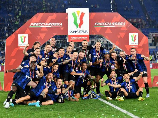 El Inter se mantiene en la carrera por lograr un histórico triplete en el fútbol italiano.