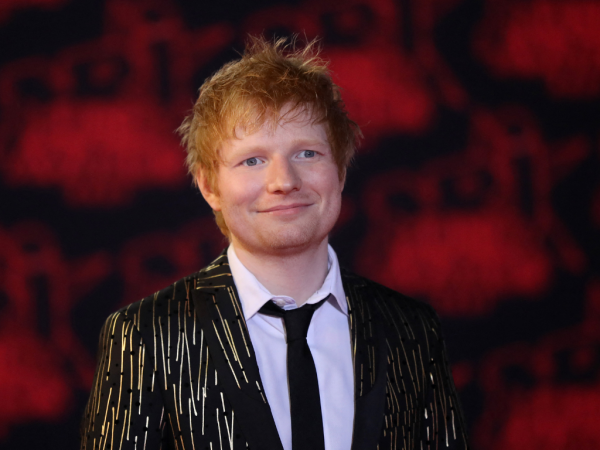 según la Federación Internacional de la Industria Fonográfica (IFPI), con su tercer álbum “Divide”, que incluye el single “Shape of You”, Ed Sheeran fue el artista más vendido del mundo.