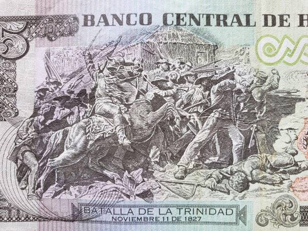 La Batalla de La Trinidad, que tuvo lugar en noviembre de 1827, ilustra el billete de cinco lempiras.