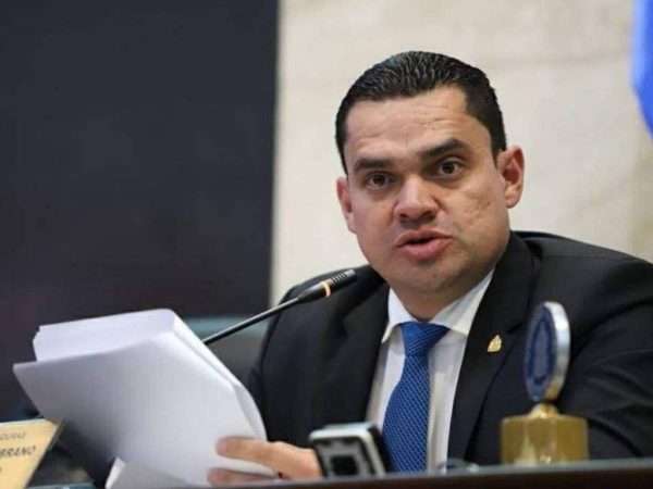 Tomás Zambrano, jefe de la bancada nacionalista en el Congreso Nacional.