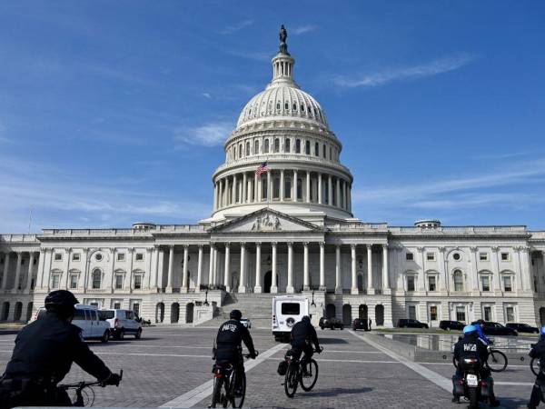 El Congreso de Estados Unidos aprobó el jueves un nuevo presupuesto federal que incluye casi 14,000 millones de dólares en fondos para la crisis de Ucrania.