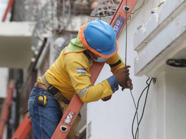 A pesar del congelamiento de la tarifa, los usuarios residenciales aseguran que éste no se refleja en la factura mensual.