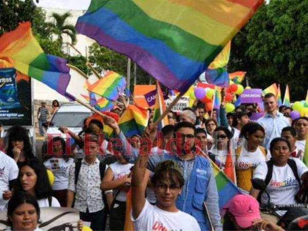 El rechazo de líderes religiosos y padres de familia surgió a raíz de las declaraciones del viceministro de Educación, Edwin Hernández.