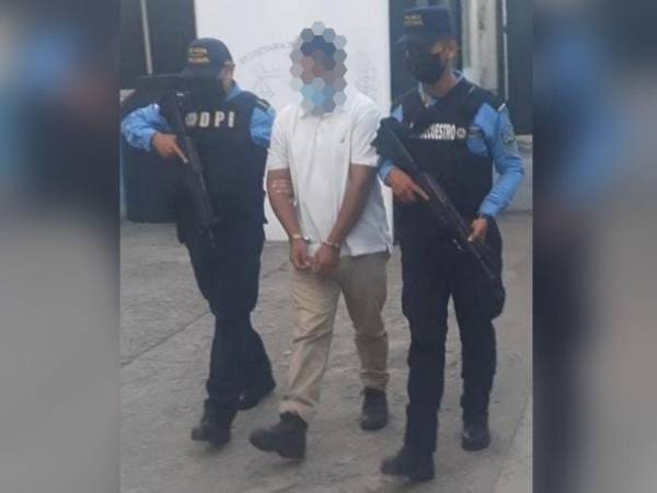 La UNAS con apoyo de la Dirección Nacional de Prevención y Seguridad Comunitaria (DNPSC), reportaron la detención del individuo en el barrio El Centro, del municipio de Choloma.