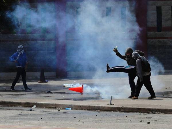 Las bombas lacrimógenas son utilizadas para disuadir manifestaciones, pero el gobierno actual ha girado las instrucciones de no utilizarlas contra la población.