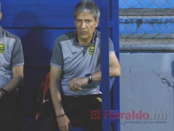 Carlos Restrepo dejó de ser el entrenador del Real España tras quedar eliminado ante Lobos en el repechaje. Foto: EL Heraldo