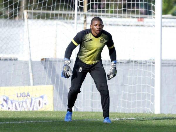 Luis “Buba” López continúa entrenándose por su cuenta mientras encuentra equipo.