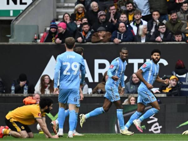 El Coventry City es de la segunda división de Inglaterra.