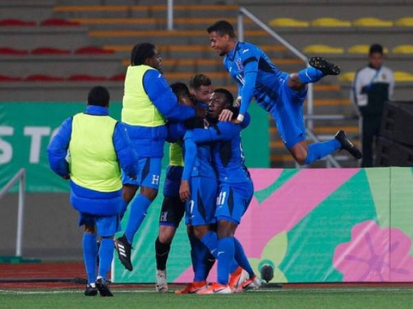 Honduras reaccionó para empatar 1-1 ante los mexicanos el miércoles, y en los penales se impuso 4-2, con lo cual se instaló en la final de la justa hemisférica, algo que no conseguía desde 1999 en Winnipeg. Foto: Agencia AP.