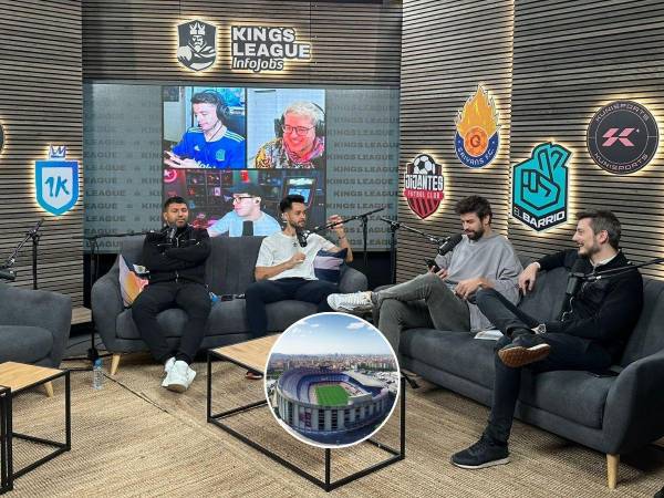 Gerard Piqué junto algunos de los presidentes de los clubes de la Kings League.