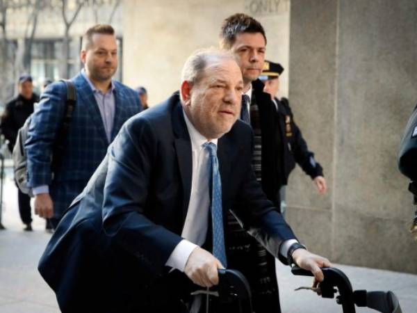 Weinstein purga una sentencia de 23 años en prisión luego que un jurado en Nueva York lo declarara culpable de violación y abuso sexual de dos mujeres.