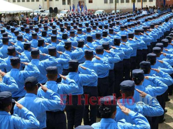 Los policías depurados siguen esperando que el gobierno les brinde una respuesta a las exigencias planteadas.