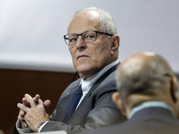 Antes de ser presidente de Perú, Kuczynski fue ministro de Toledo, entre 2001 y 2006. El 21 de marzo de 2018 se convirtió en el primer presidente en ejercicio en América en renunciar por el escándalo de Odebrecht.