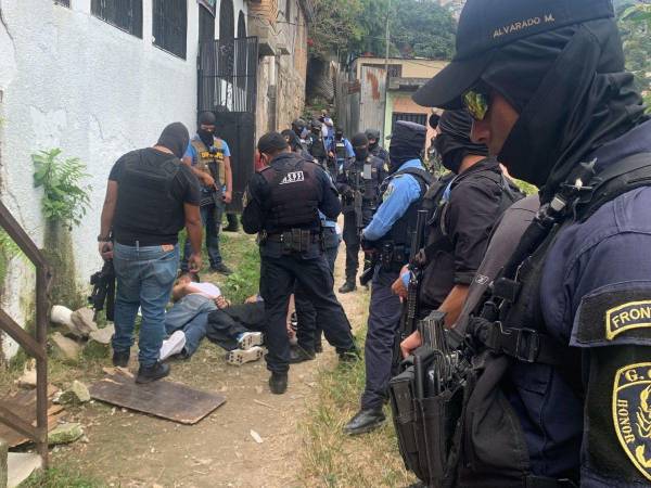 Tres fueron las personas detenidas durante los operativos.