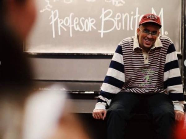 Bad Bunny estuvo varios minutos conversando con los jóvenes de la universidad de Harvard. Foto: Instagram