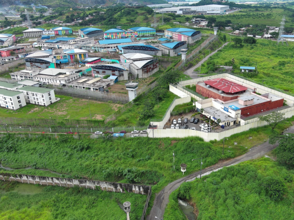 Vista aérea del penal de máxima seguridad en Guayaquil.