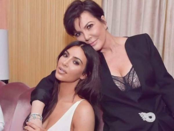 'Siempre pensé en escribir cartas a mis hijos para celebrar ocasiones especiales', dijo Kris Jenner durante su intervención en un programa radiofónico. FOTO CORTESÍA: @Kimkardashian