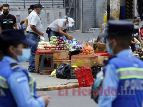 La venta de alimentos es uno de los rubros que más demanda tiene en la capital. En estos negocios se generan varios empleos de forma directa e indirecta.