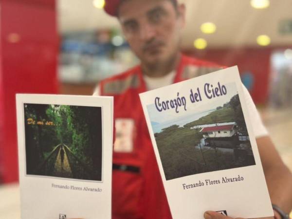 Fernando Flores presenta hoy dos libros, un compendio de versos a la vida, a sus padres, a su hijo y al desamor.