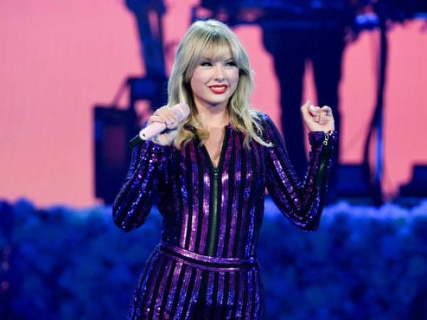 En esta foto del 10 de julio del 2019, Taylor Swift participa en el concierto Amazon Music's Prime Day en Nueva York. Swift será homenajeada como artista de la década el 24 de noviembre en la ceremonia de los American Music Awards.