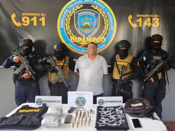 Gerson Javier Carías Molina, alias “Bad Face”, fue detenido este lunes -26 de junio- en el municipio de La Lima, en la ciudad de San Pedro Sula, por suponerlo responsable de la masacre en la colonia La Victoria, en el sector López Arellano de Choloma.