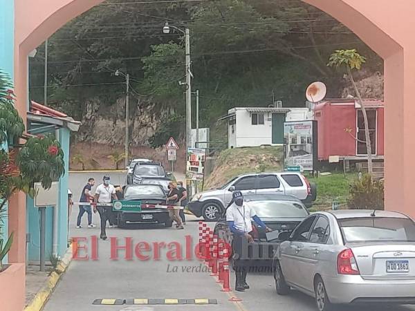 Este es el ingreso a la residencial donde ocurrió la tragedia.