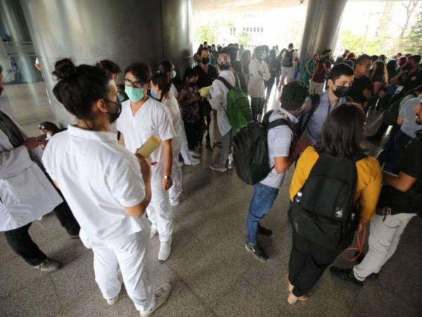 Los estudiantes tomarán medidas al no recibir una respuesta.