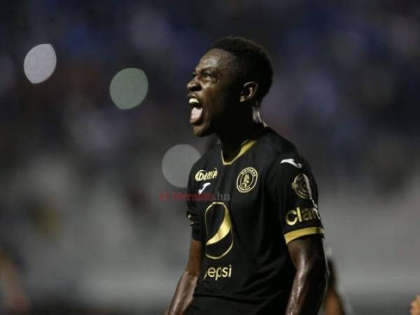 Así celebró Wesly Decas el gol de Motagua ante Universitario. Foto: David Romero / EL HERALDO.