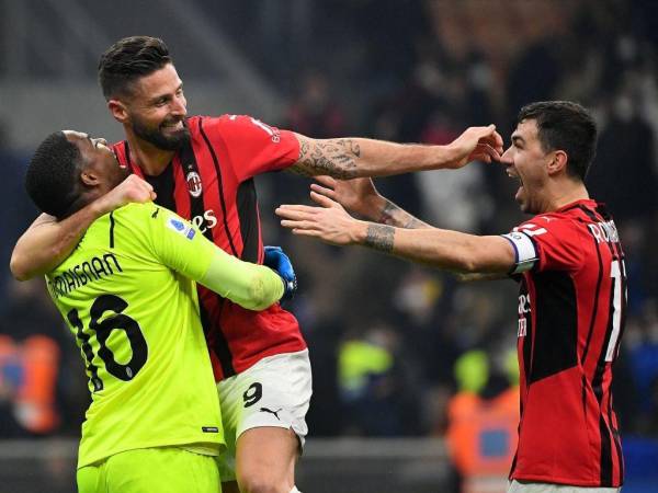 Junto al portero Maignan, Giroud fue el gran héroe de la noche para un Milan que vino desde atrás ante un Inter que complicó su liderato en la Serie A.