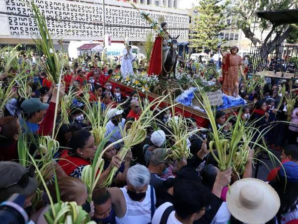 Así se vivió la fe cristiana este Domingo de Ramos dando inicio a la Semana Santa.