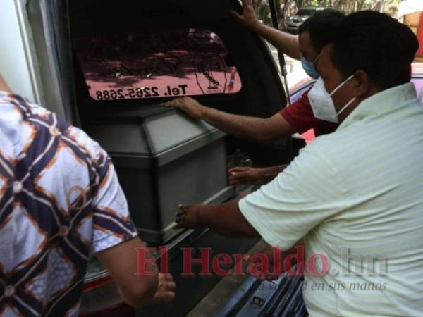 El cuerpo de José Obdulio Rodríguez fue retirado de la morgue. Foto: El Heraldo