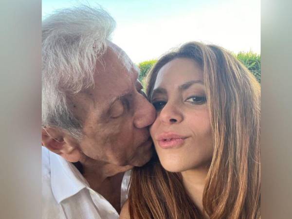 Shakira junto a William Mebarak, su padre, en su cumpleaños 91.