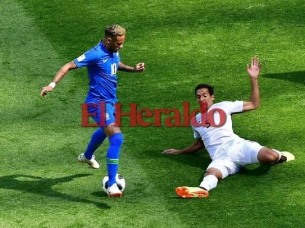 Neymar salió como titular en el partido Brasil vs Costa Rica en el Mundial Rusia 2018. (AFP)