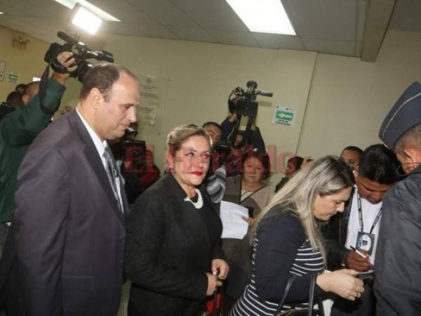 La diputada Gladys Aurora López, su esposo Gustavo Castro y su hija Ana Lucía confiaron que saldrán bien librados del proceso.