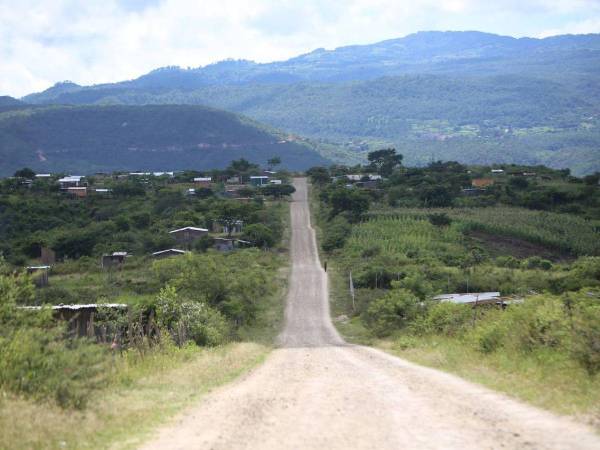 El proyecto de la nueva carretera es una alternativa que se considera una solución al tráfico que generan más de 35 mil vehículos.