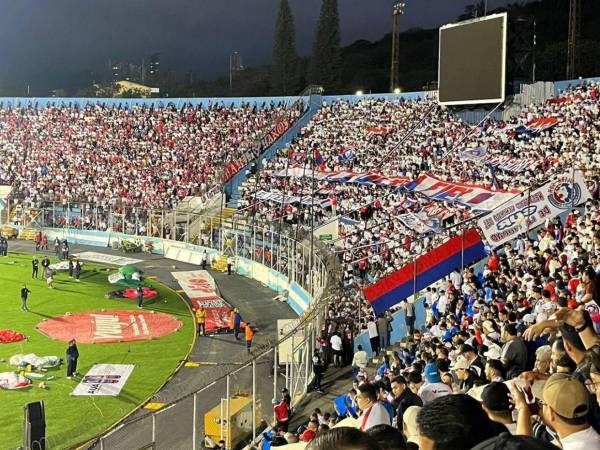 La barra UltraFiel tenía un evento preparado y lo anunciaron antes del juego.