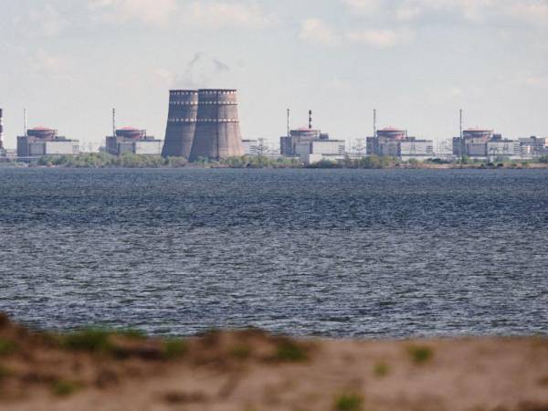 La central de Zaporiyia, la planta nuclear más grande de Europa, dispone de seis de los 15 reactores ucranianos, capaces de suministrar energía para cuatro millones de hogares.